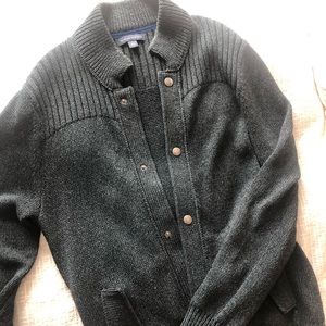 MENS BANANA REPUBLIC DARK GREY KNIT SWEATER